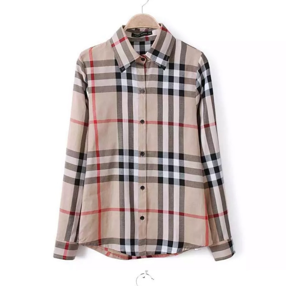 Long sleeve beige plaid bottoming shirt